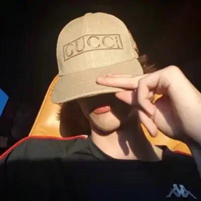 男生戴帽子霸气头像 切勿接近我