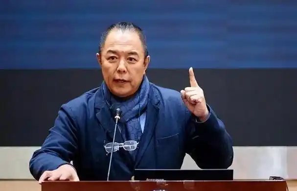 【黄磊】"如果你们继续以这种方式行事,那么我建议你们停止表演.
