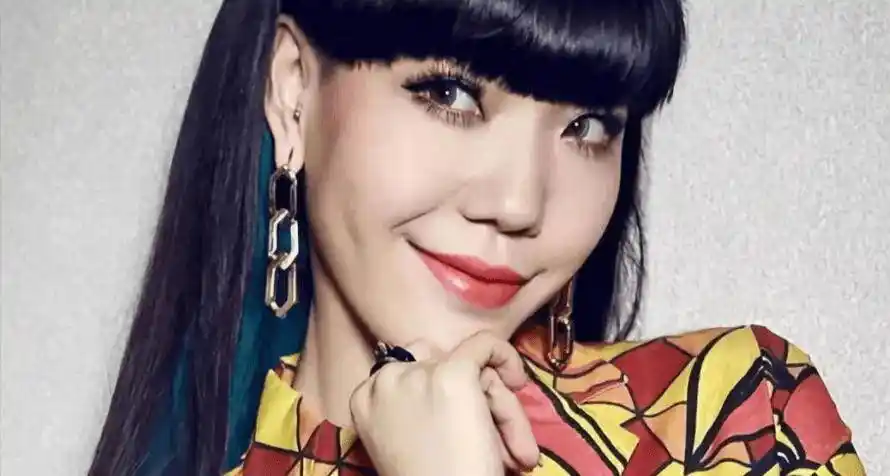 吴莫愁最新造型,这么多年了,她的铁刘海怎么还在啊!_发型_齐刘海_变动