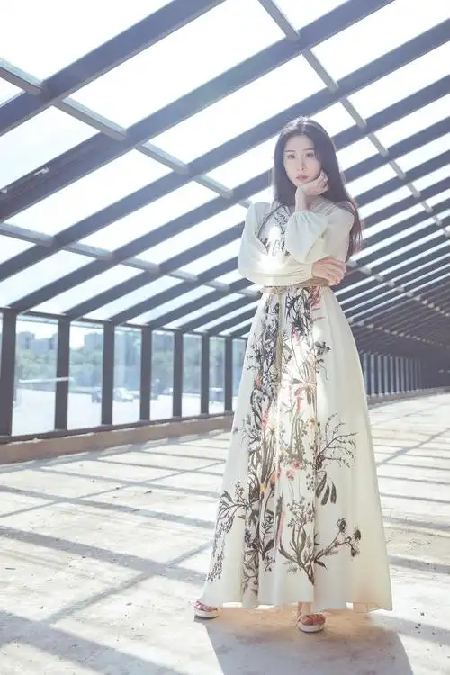 张碧晨 高跟凉鞋