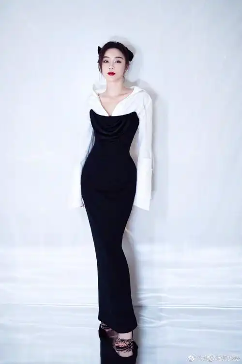 elle风尚大典#女明星晚礼服比美,胡杏儿,毛晓彤,袁姗姗,周笔畅,古力