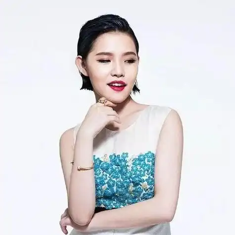 谢依霖:事业巅峰背后的家庭坚守与痛苦