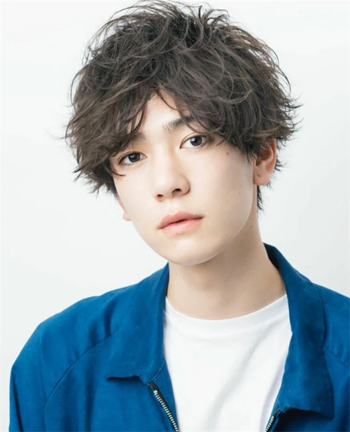 男生空气纹理烫 帅气清爽超有型_男生烫发 - 美发站