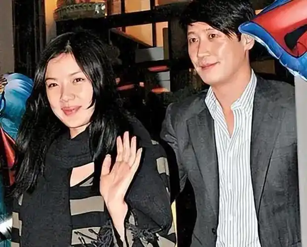 "天王发妻"乐基儿:让黎明甘愿砸75亿,床照成二人离婚导火索