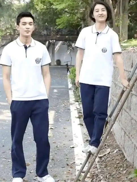 大家不知道的是,这段花絮更为精彩,吴磊身高8cm,张子枫的身高是160cm