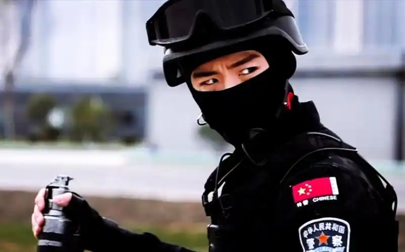 城池营垒白敬亭我是警察超燃混剪你是我的城池营垒定档3月11日白敬亭x