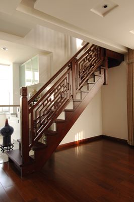 实木订做楼梯立柱 楼梯扶手 雕花工艺风格多样 样式选择 看图