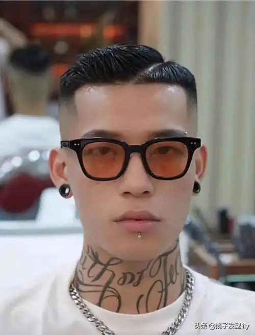 2023男生短发发型图片(男发这样剪保证让你帅精神有个性)(6)