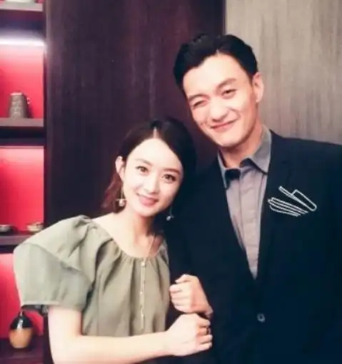 妻子是央视一姐,却坚决不靠妻子,如今搭档黄轩颖宝而大火!