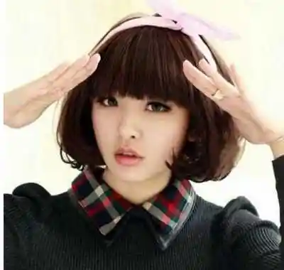 女生最新齐刘海短发发型图片漂亮又有活力