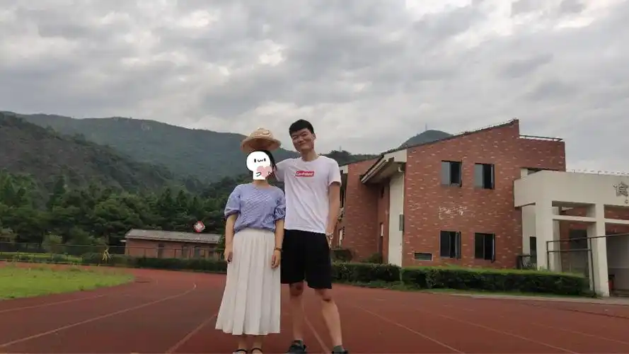 有一个身高185cm男朋友的体验