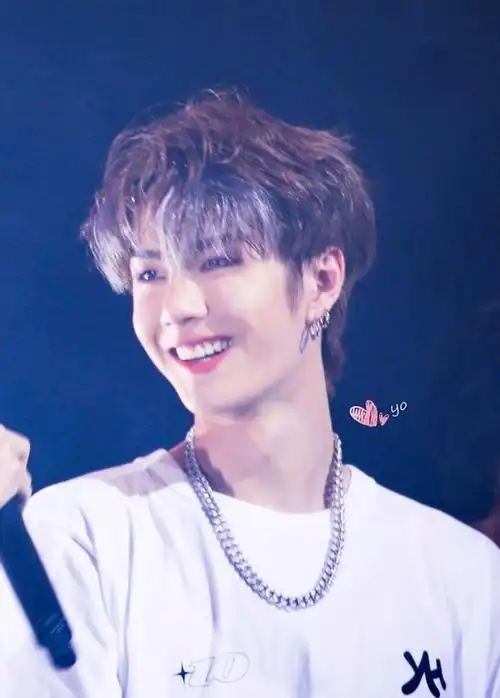 王一博续约乐华娱乐后影视综艺双出彩资源独享养活全员