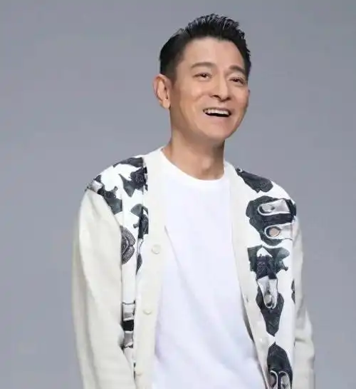 刘德华高调庆生,半个香港娱乐圈到场祝贺,上百张妻女照片被曝