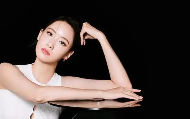 林允儿广告宣传美图