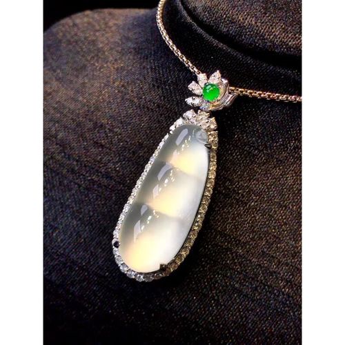 允茹翡翠吊坠老坑翡翠冰种白冰飘花晴水底福豆镶嵌 底福豆镶嵌 底福豆