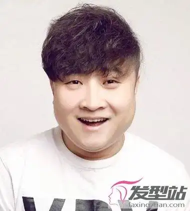 男款短发烫发小卷 个性烫卷提升时尚魅力-男生烫发-发型站_最新流行