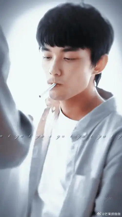 吴磊抽烟镜头#吴磊,王鹤棣,王一博,陈飞宇,王俊凯 易烊千玺,刘昊然