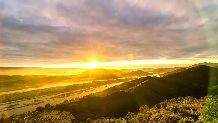 太阳升起来最美的风光,风景-回车桌面