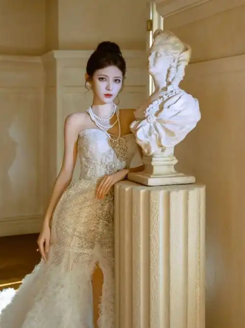 张予曦生日写真曝光白色羽毛裙尽显优雅天使降临般的美貌震撼全网