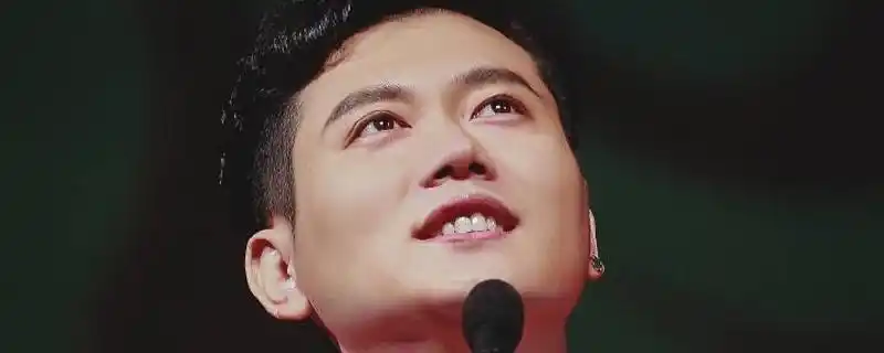 孟鹤堂为什么没有眉毛