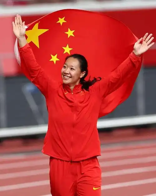 平静中爆发专访东京奥运会女子标枪冠军刘诗颖