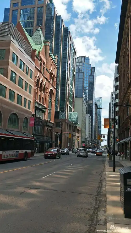 加拿大掠影(四)一一多伦多(加拿大的第一大城市.