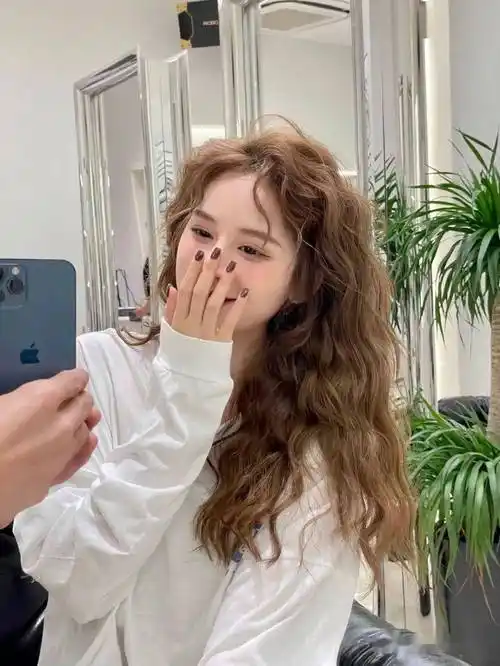 2021流行"满头烫"【精选50款】_气质