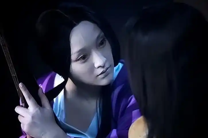 清朝名画"女鬼图",放大后才知她在干啥?很多人都不敢细看