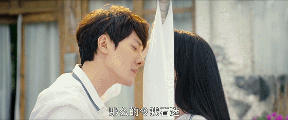 冯绍峰美女亲吻长发gif动图_动态图_表情包下载_soogif