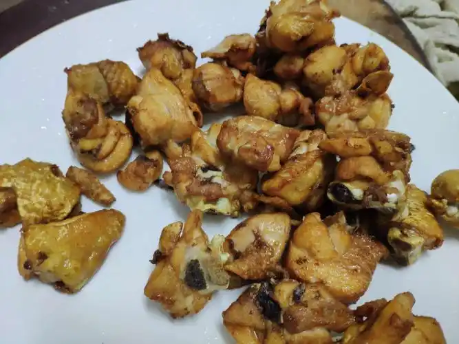 6-7成油温,炸鸡块6.7分熟