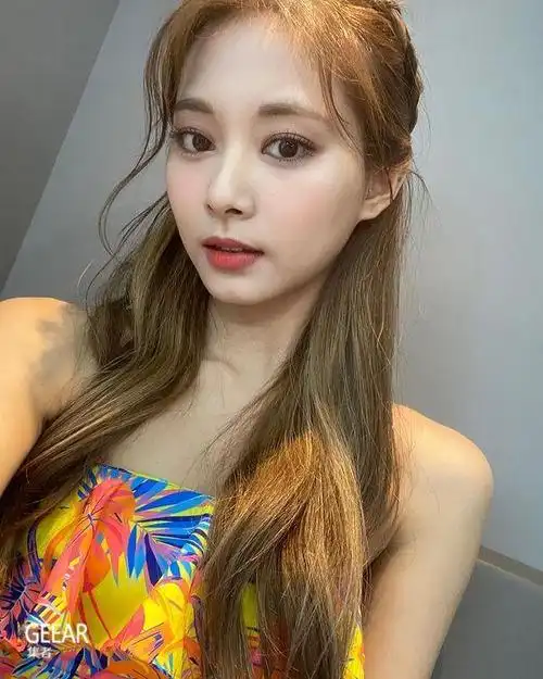 百大最美脸孔:第1名由这位新生代女星拿下!第89黄瑾一绝世颜值