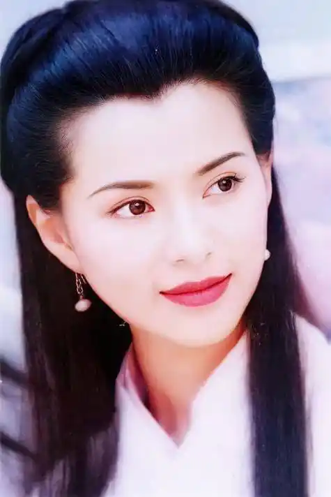 小龙女演员【李若彤】的经纪人_同年_古装_剧中