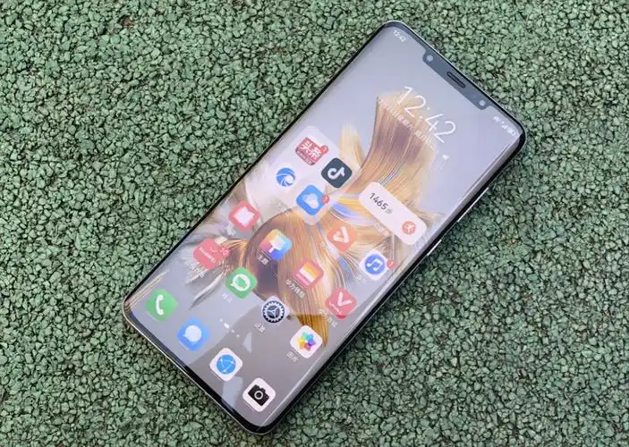 2023年想买华为手机这4款是最佳选择颜值高拍照特别强