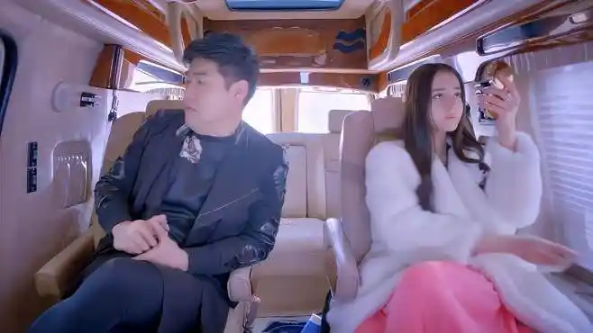 克拉之恋 31:沈总看着那么霸道的一个人,居然把高雯都亲懵逼了-影视综