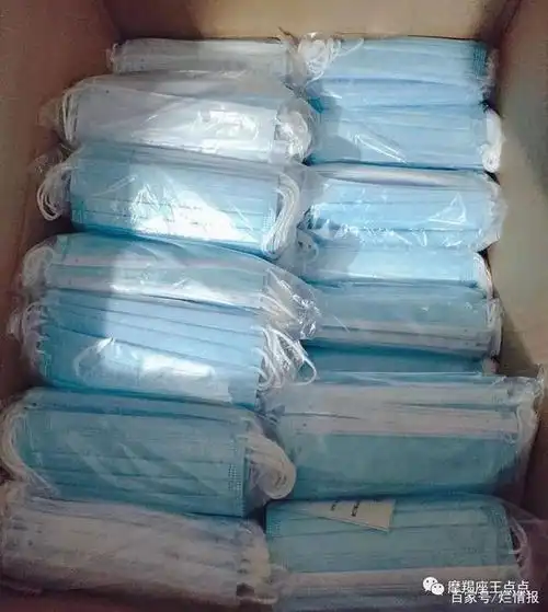 最近不流行屯口红,都去屯口罩了