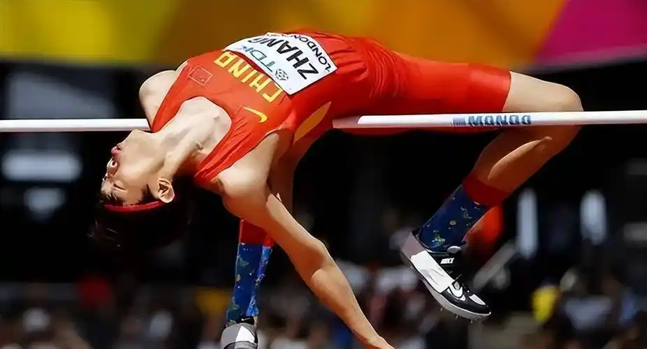 出场就拿金牌,退役张国伟一跳秒杀全国冠军,当初为何退出地方队_跳高_