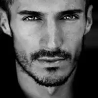 男头像成熟胡子胡子浓密满满男人味