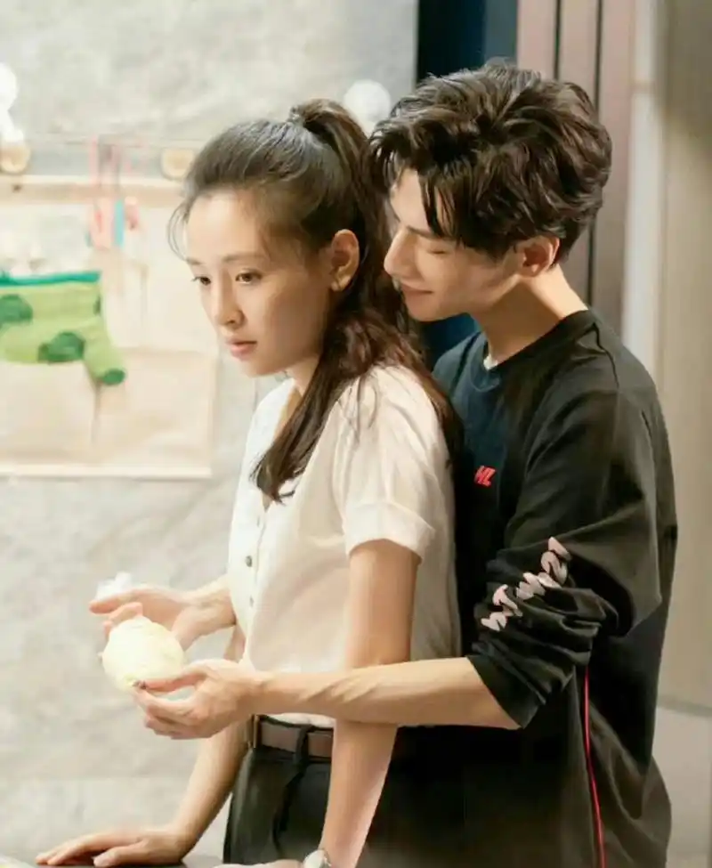 吴倩和吴世勋,鹿晗,黄子韬,罗云熙,朱一龙,张新成都合作过,为什么没有