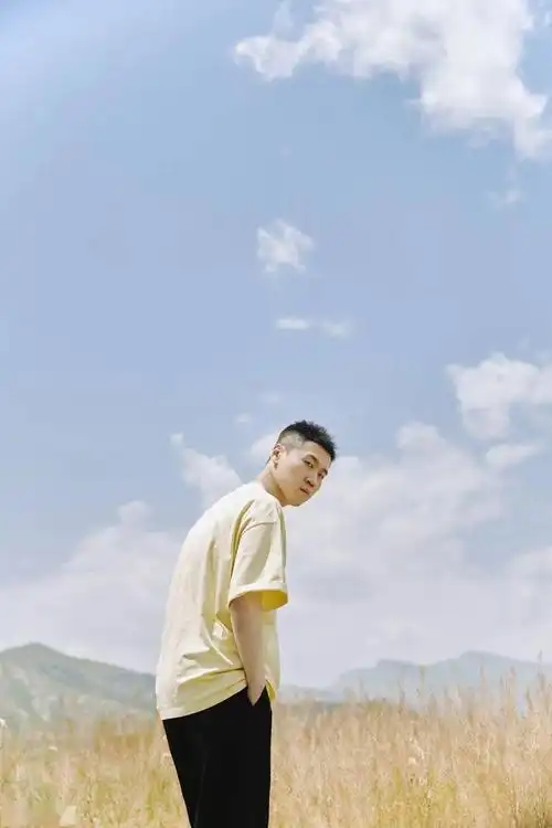 让我们一同沉浸在杨九郎的夏日幻想