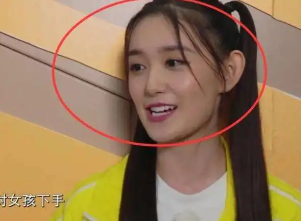 蒋依依生理期不怕落水,坚持录跑男,谁注意到郑恺的反应了?