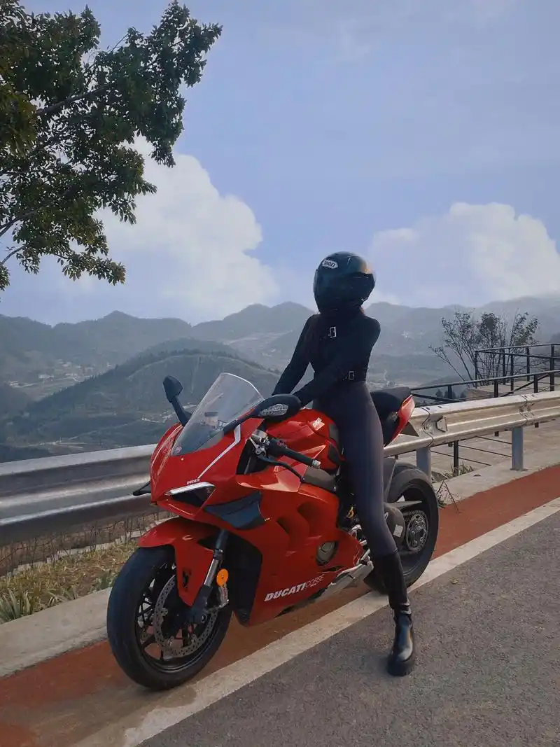 9315天气不错 跑个山～ 这个天气骑杜卡迪相当安逸04