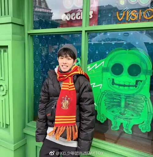 肖战机场被欺负事件回顾肖战之后工商再无校草是什么梗