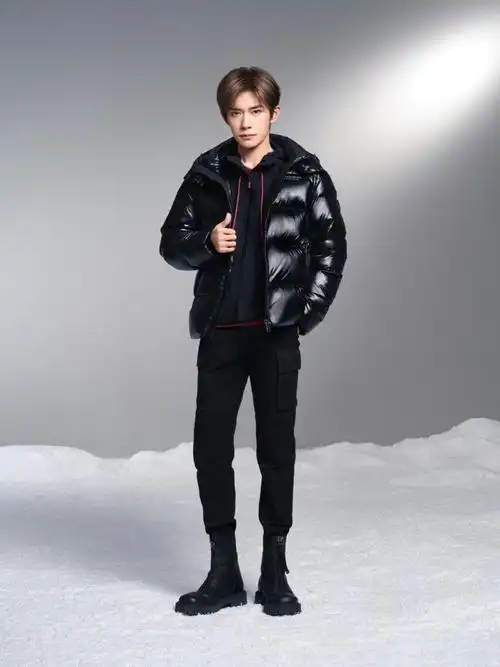 易烊千玺波司登品牌代言人