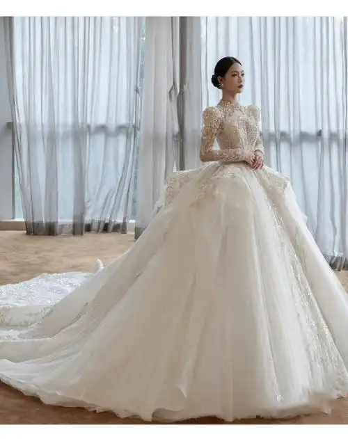 长袖婚纱2021新款新娘高级感重工奢华高端拖尾冬季宫廷风主纱冬款