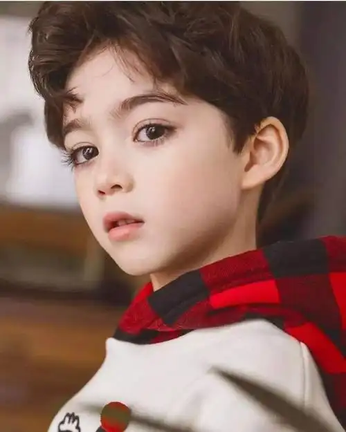 这个混血小男孩让18万人疯狂,网友:又来骗我生孩子