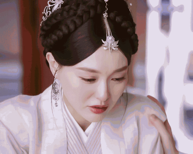 唐嫣演出古代才女的竹韵风骨#永远可以相信唐嫣的古装造型!