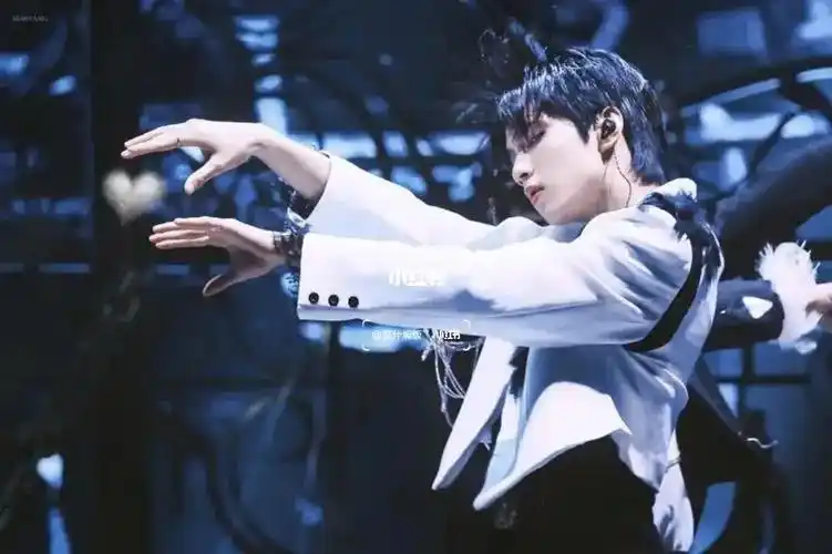 刘耀文criminal电脑壁纸