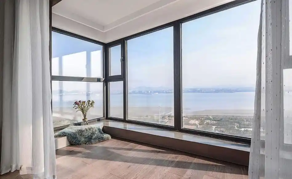 系统门窗:封阳台效果图