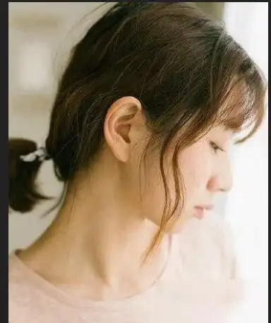 好看的短马尾发型图片