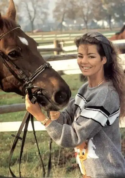 sandra(德国女歌手)_石塘网